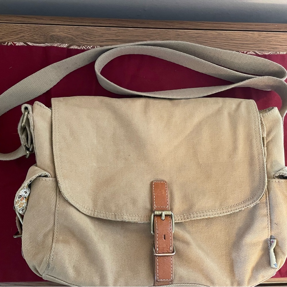 Fossil purse
